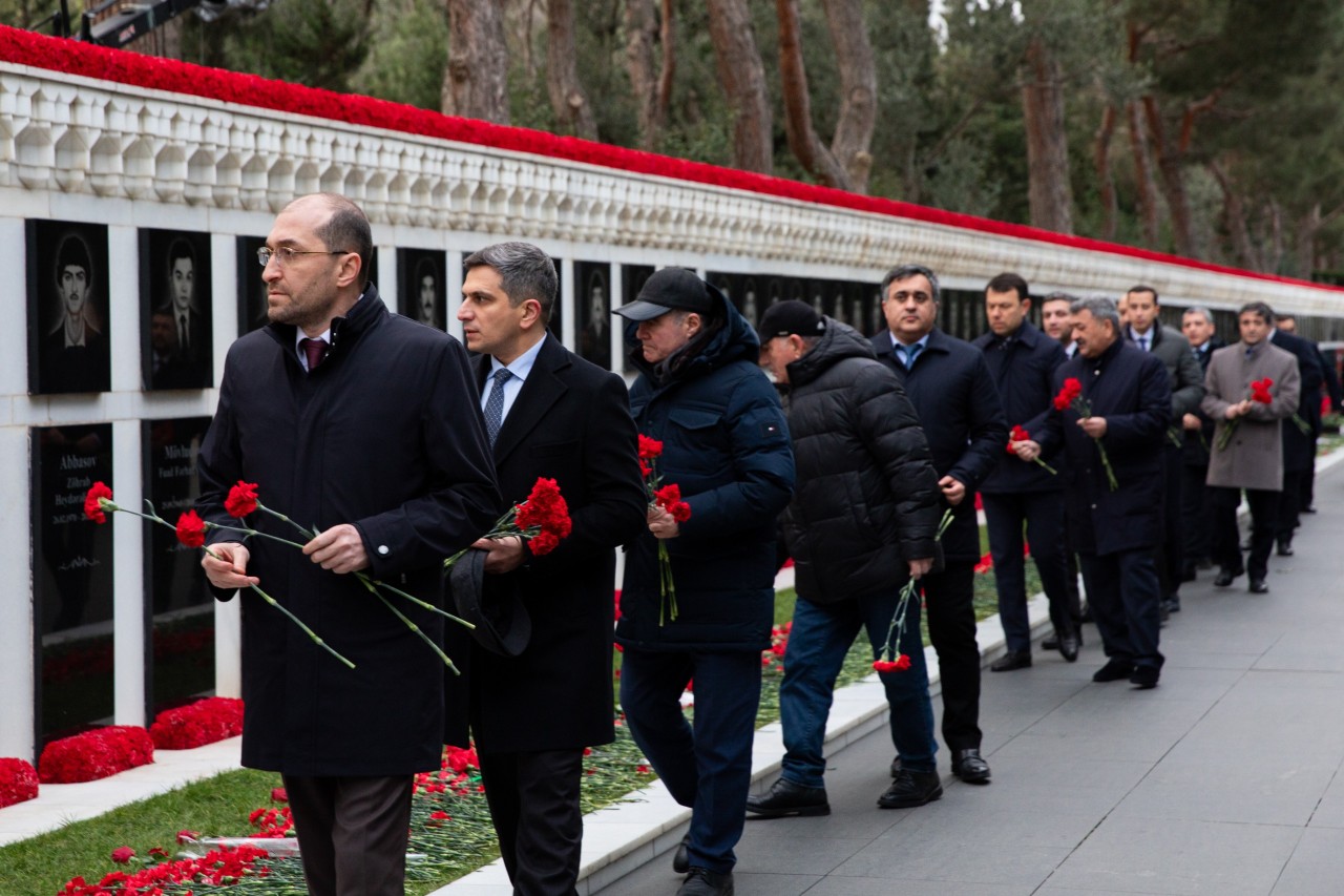 ADY rəhbərliyi Şəhidlər xiyabanında - FOTOLAR